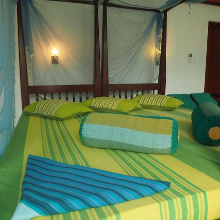 Main Reef Guest House Hikkaduwa Esterno foto