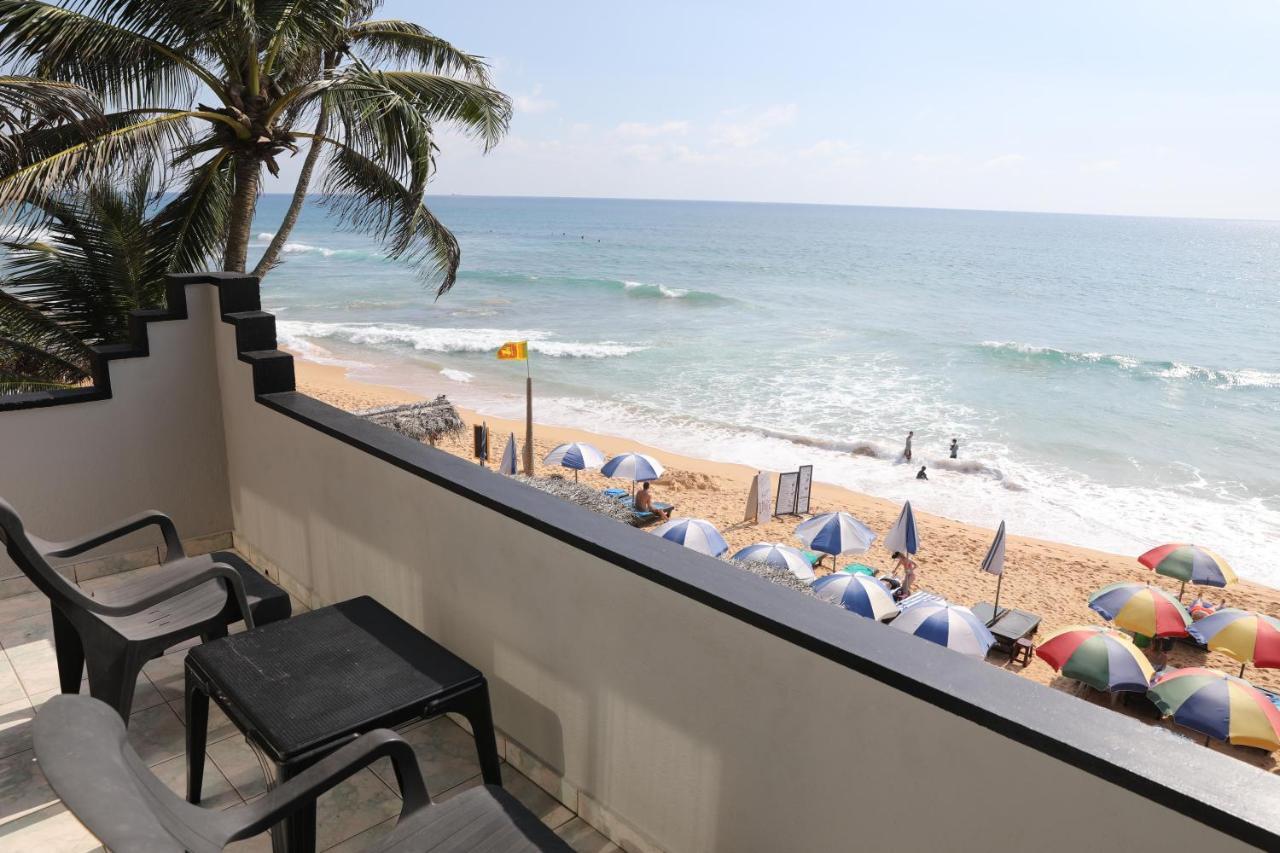 Main Reef Guest House Hikkaduwa Esterno foto