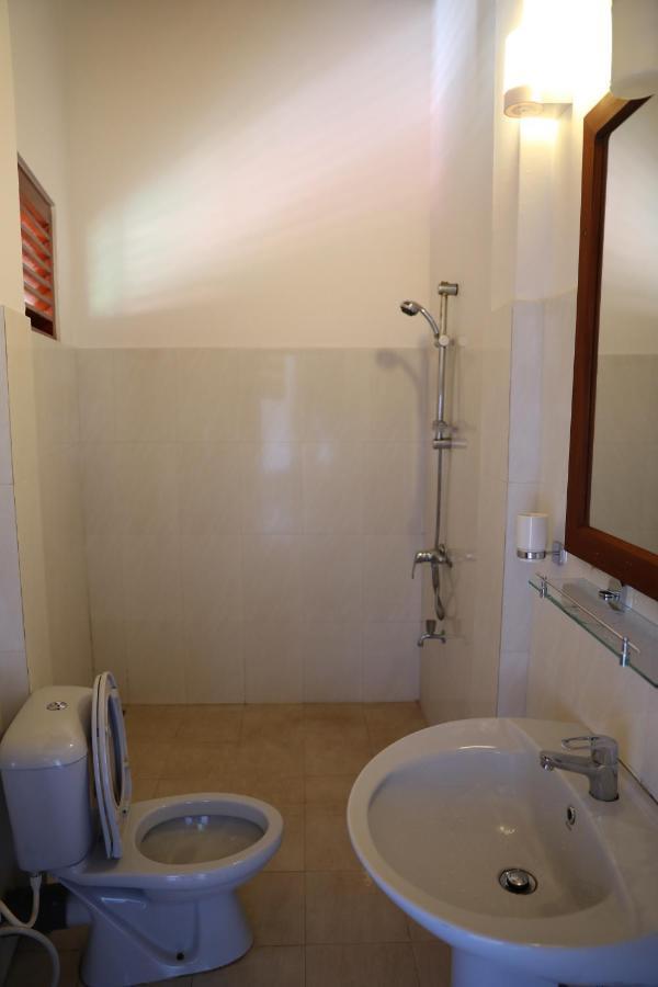 Main Reef Guest House Hikkaduwa Esterno foto