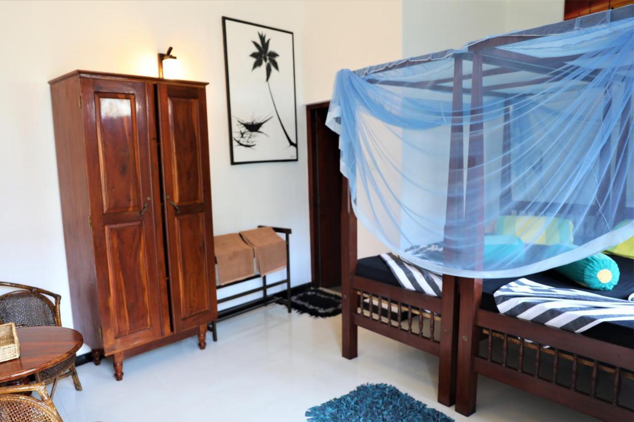 Main Reef Guest House Hikkaduwa Esterno foto